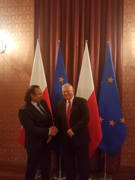 W dniu 9 lipca 2019 r. w Urzędzie Rady Ministrów odbyło się kolejne spotkanie Romana Kwiatkowskiego Prezesa Stowarzyszenia Romów w Polsce z ministrem